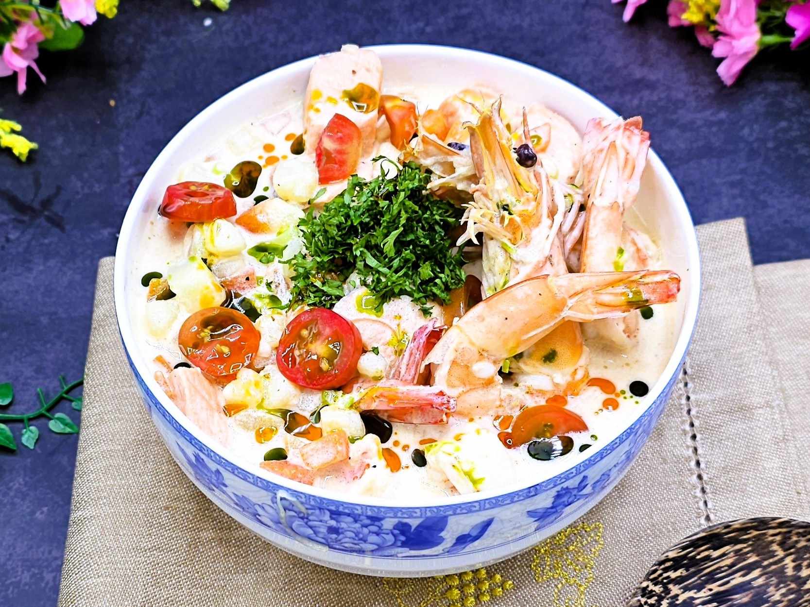 ซุปครีมแซลมอนและกุ้ง