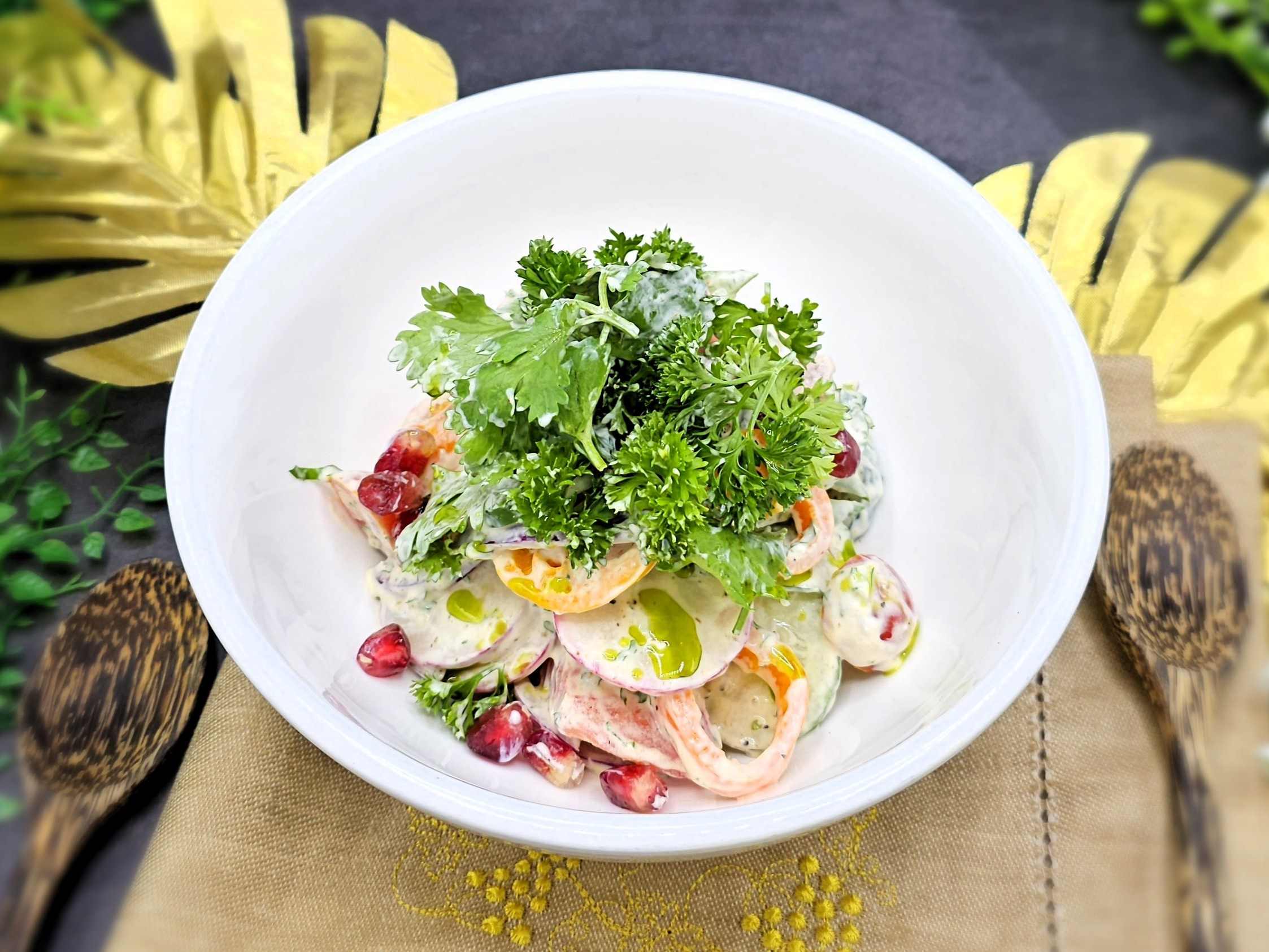 สลัดประเทศกับน้ำสลัดครีม