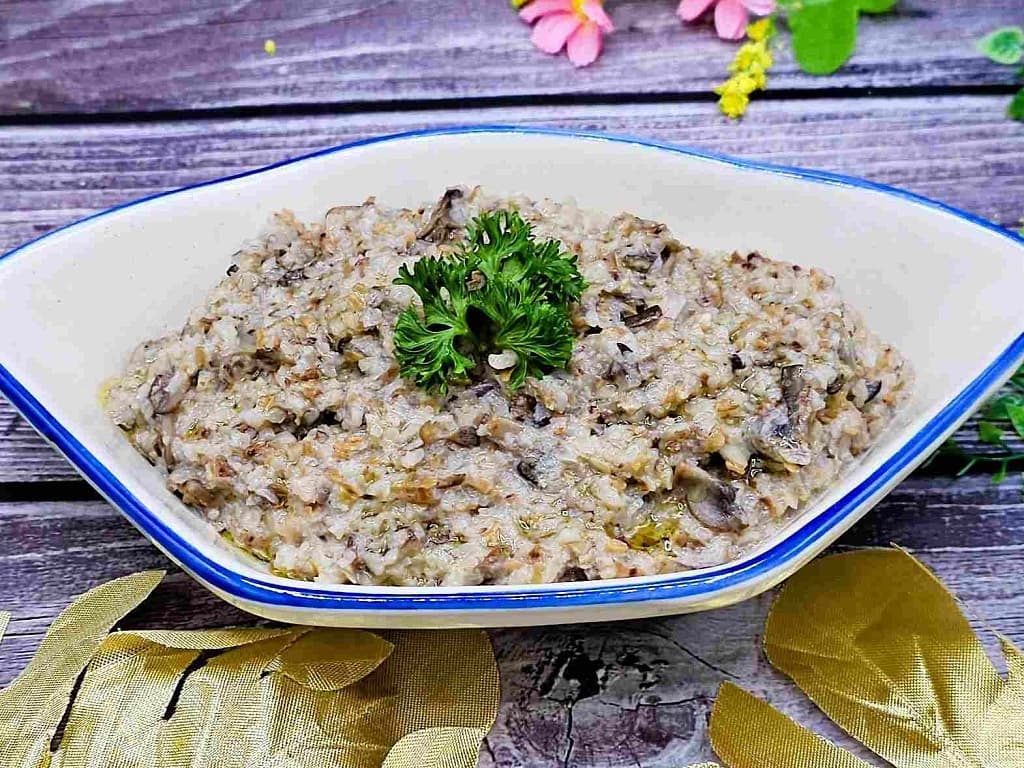 บัควีทผัดเห็ดและหัวหอม