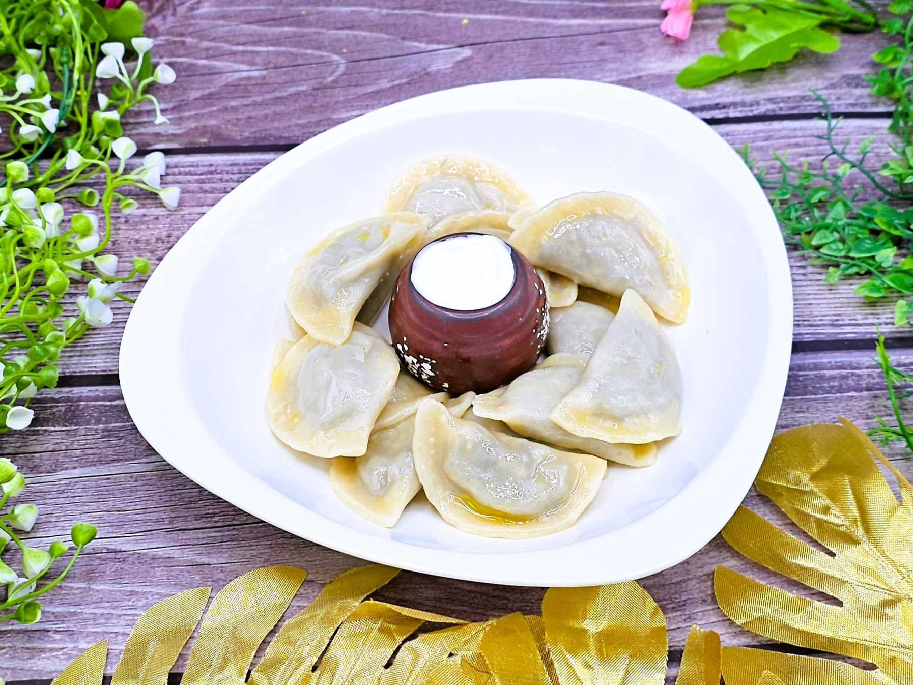 เกี๊ยวกับมันฝรั่งและเห็ด