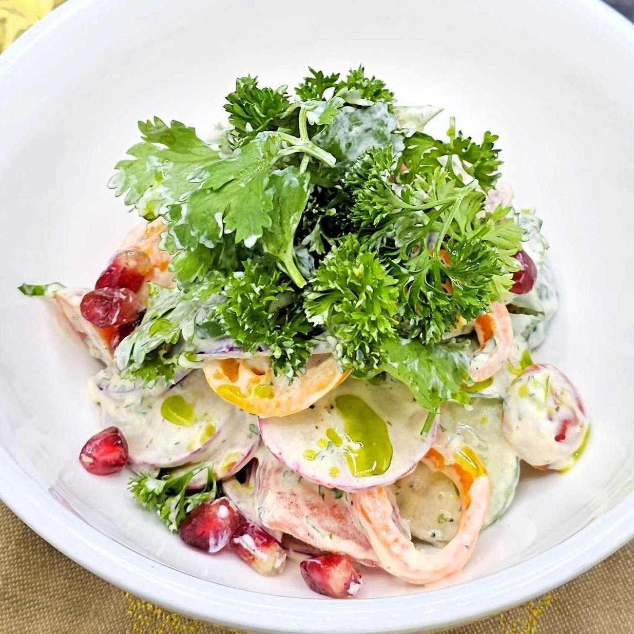 สลัดประเทศกับน้ำสลัดครีม