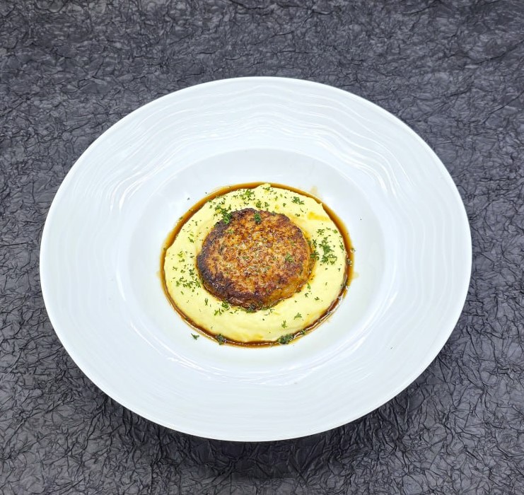 ไก่ทอดกับมันฝรั่งบด